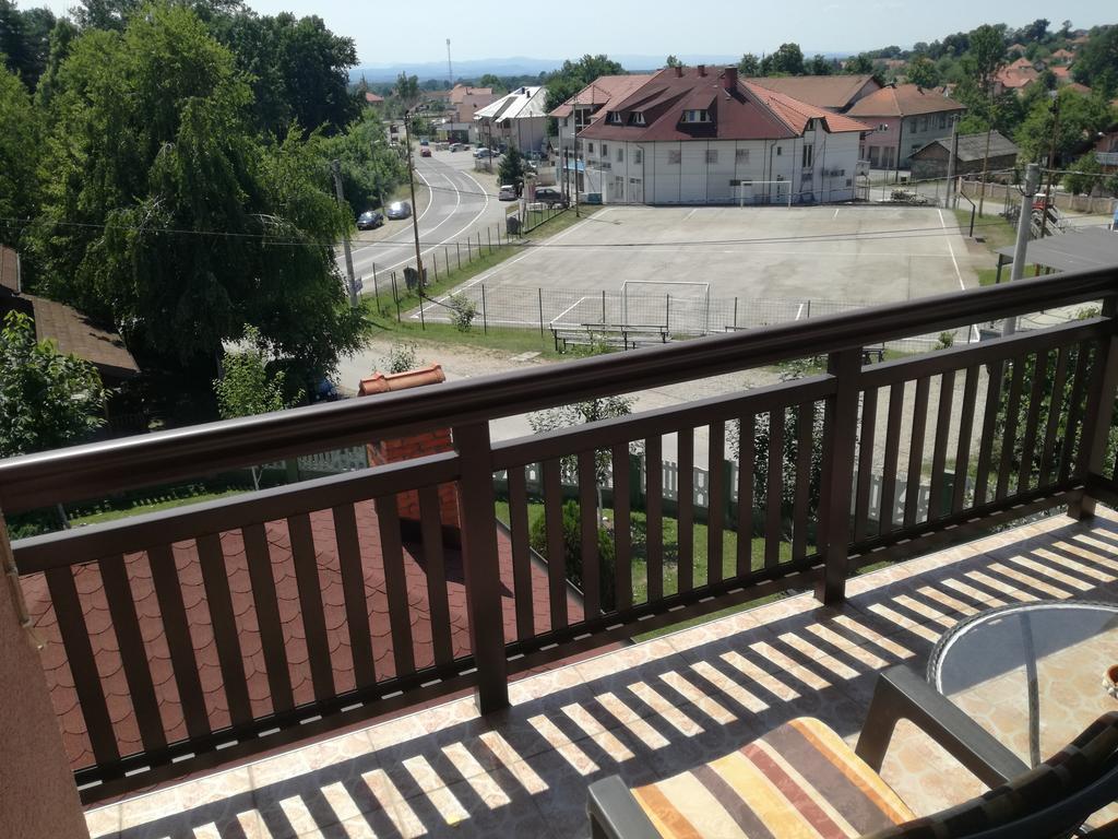 Apartments Dedic Dubrave Gornje Exteriör bild